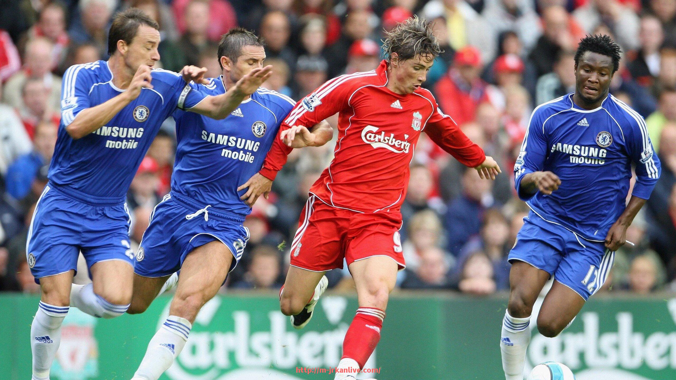 jrkan直播-山东鲁能与上海上港在中超联赛中的录像与战术复盘